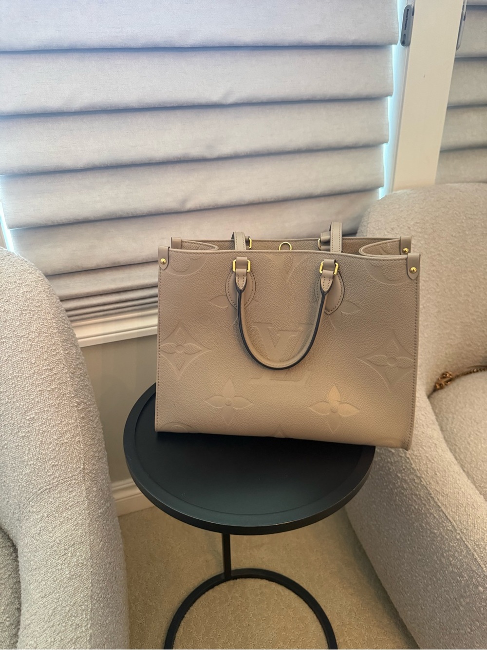 Louis Vuitton Taupe Empreinte Monogram Giant Onthego MM Tourterelle